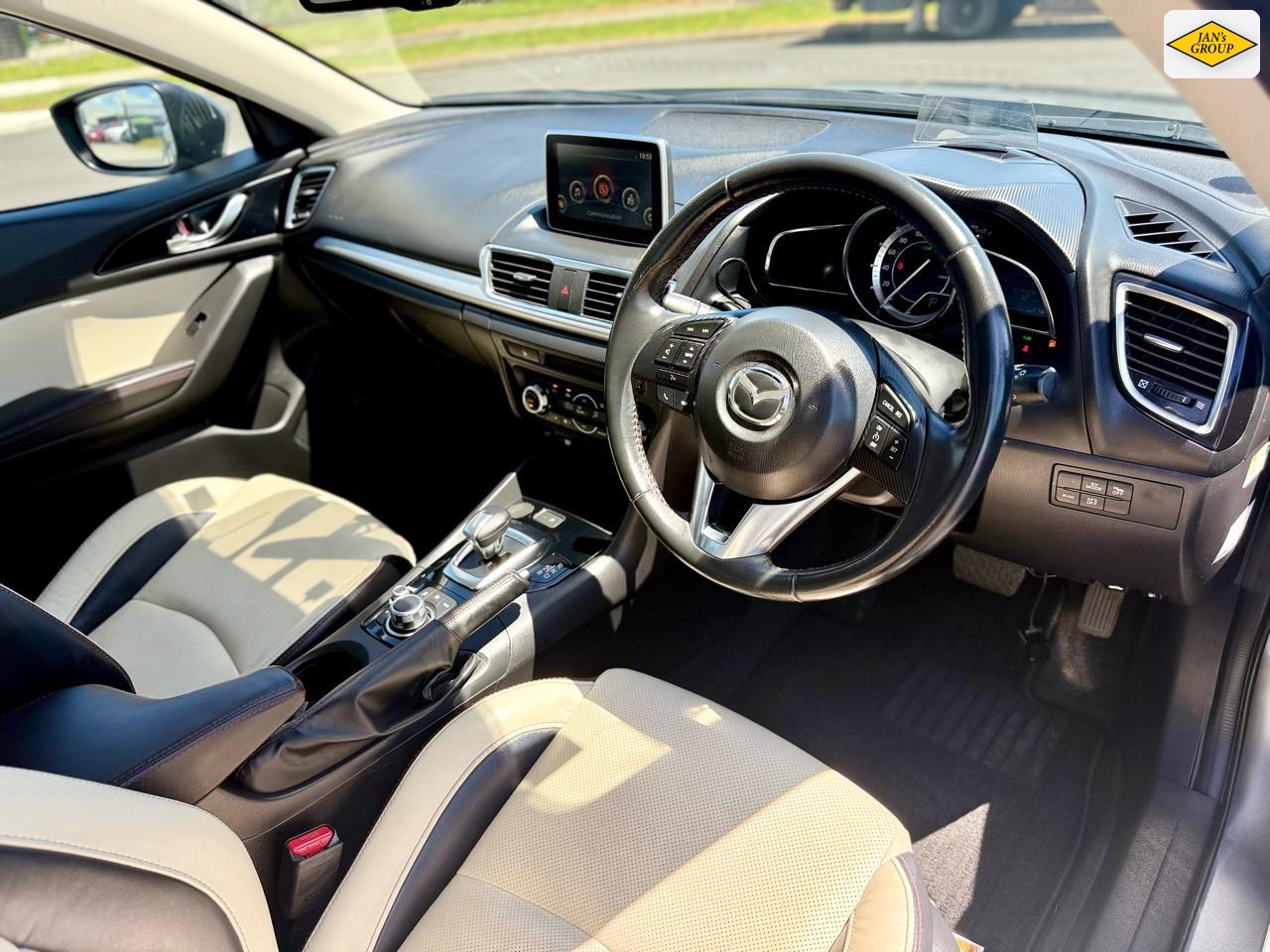 2013 Mazda Axela