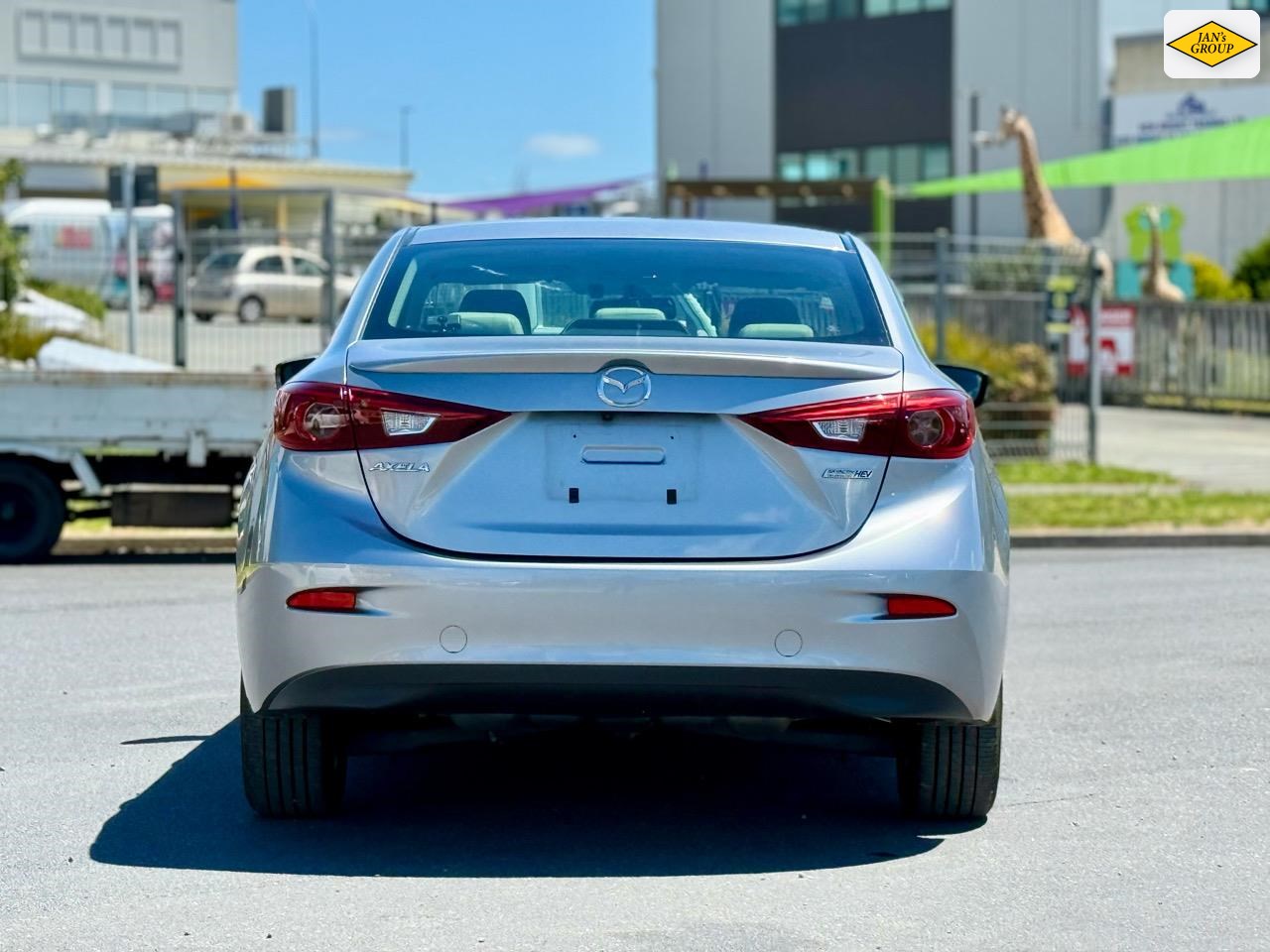 2013 Mazda Axela