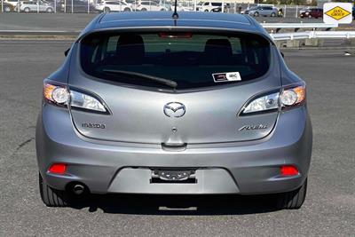 2013 Mazda Axela - Thumbnail