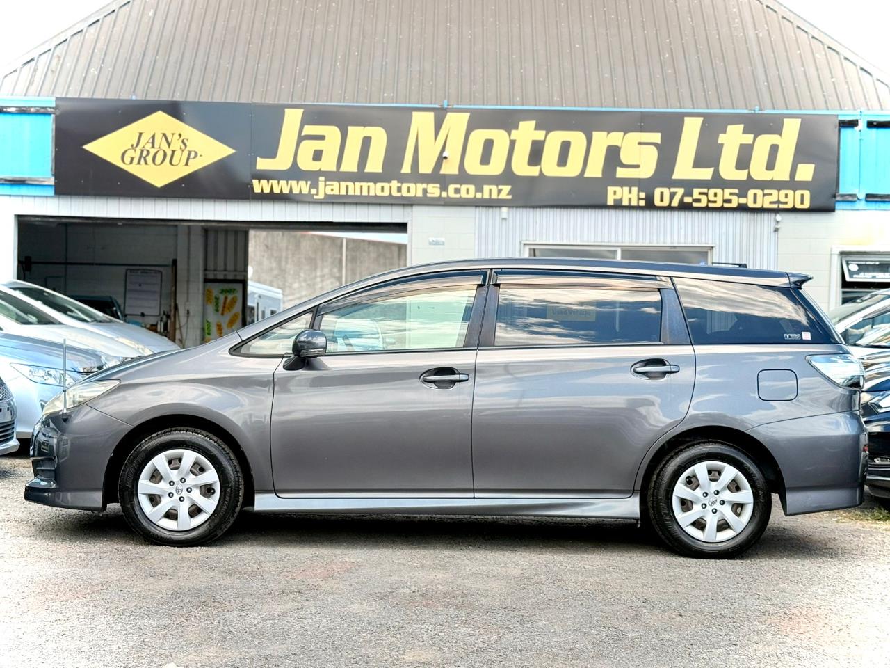 2013 Toyota Wish