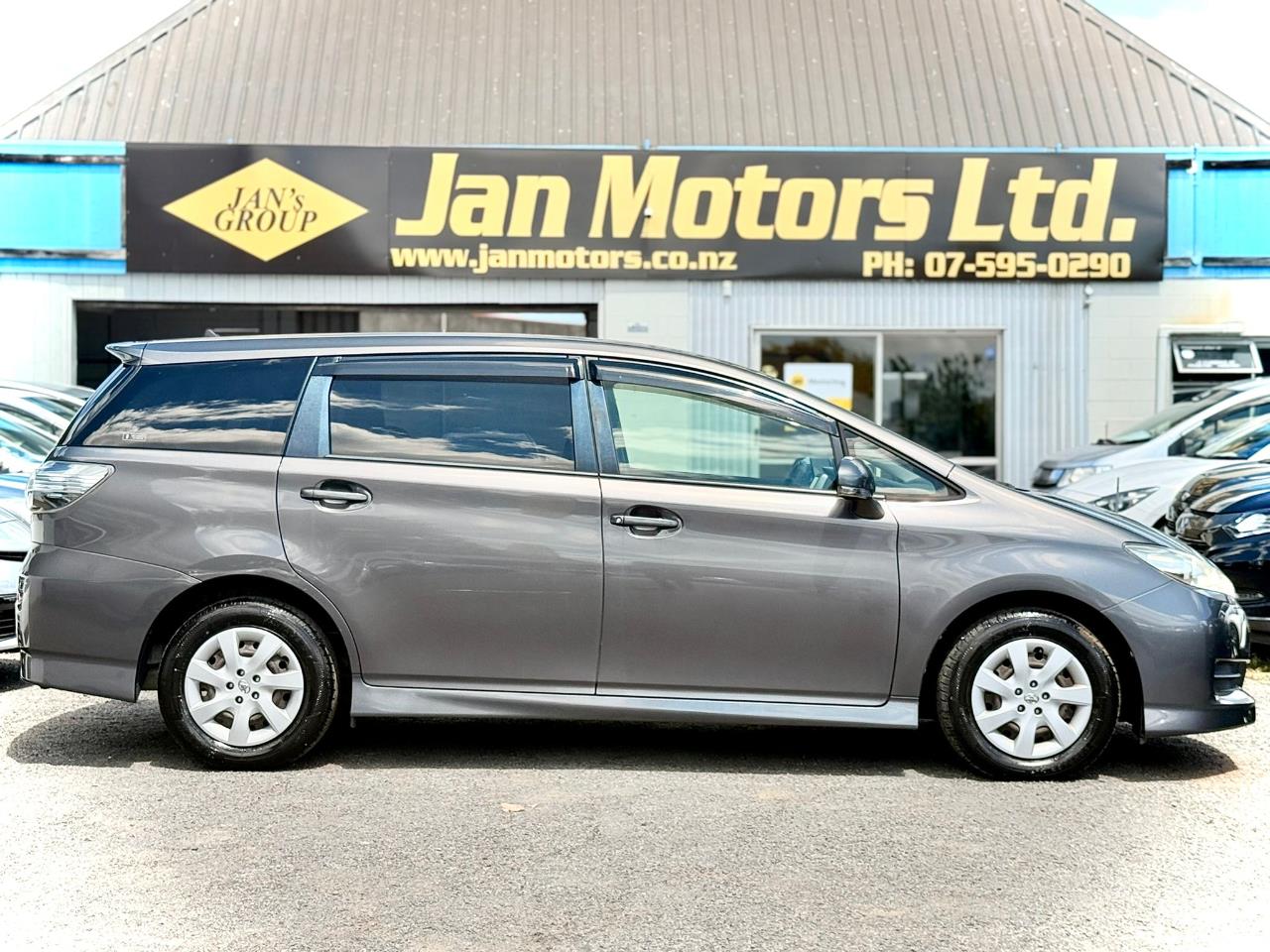 2013 Toyota Wish