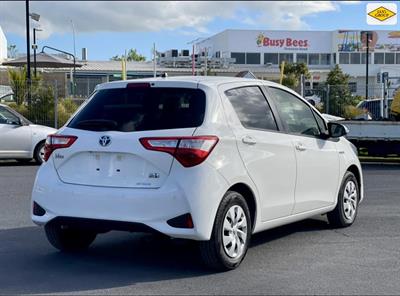 2019 Toyota Vitz - Thumbnail