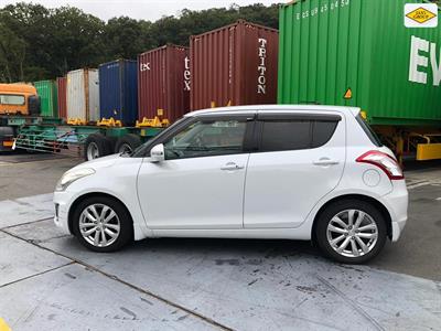 2014 Suzuki Swift - Thumbnail