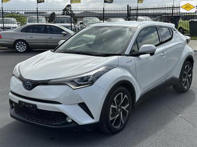 2017 Toyota C-HR - Thumbnail