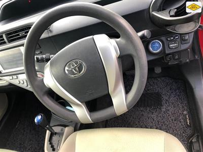 2013 Toyota Aqua - Thumbnail