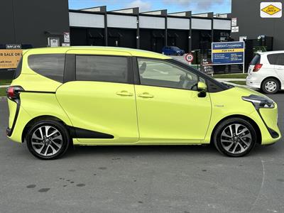 2019 Toyota Sienta - Thumbnail