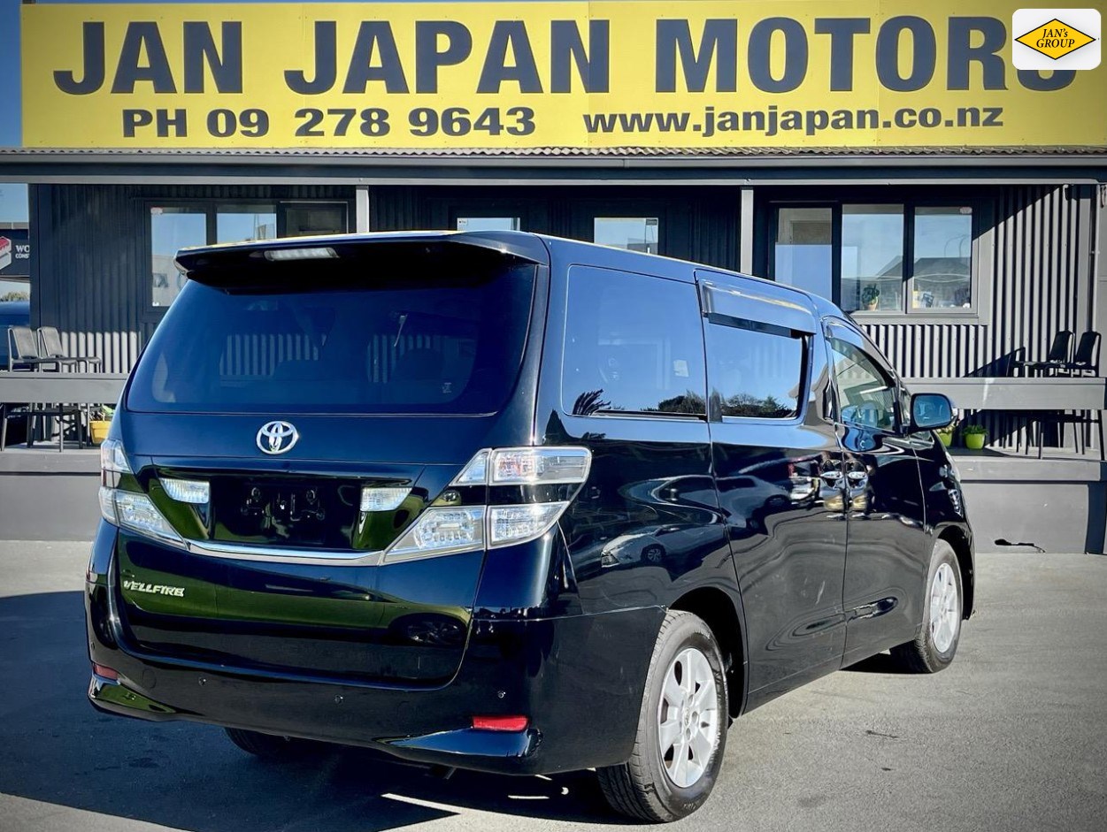 2014 Toyota Vellfire