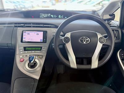 2013 Toyota Prius - Thumbnail