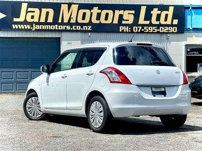 2014 Suzuki Swift - Thumbnail