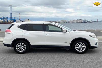 2015 Nissan X-Trail - Thumbnail