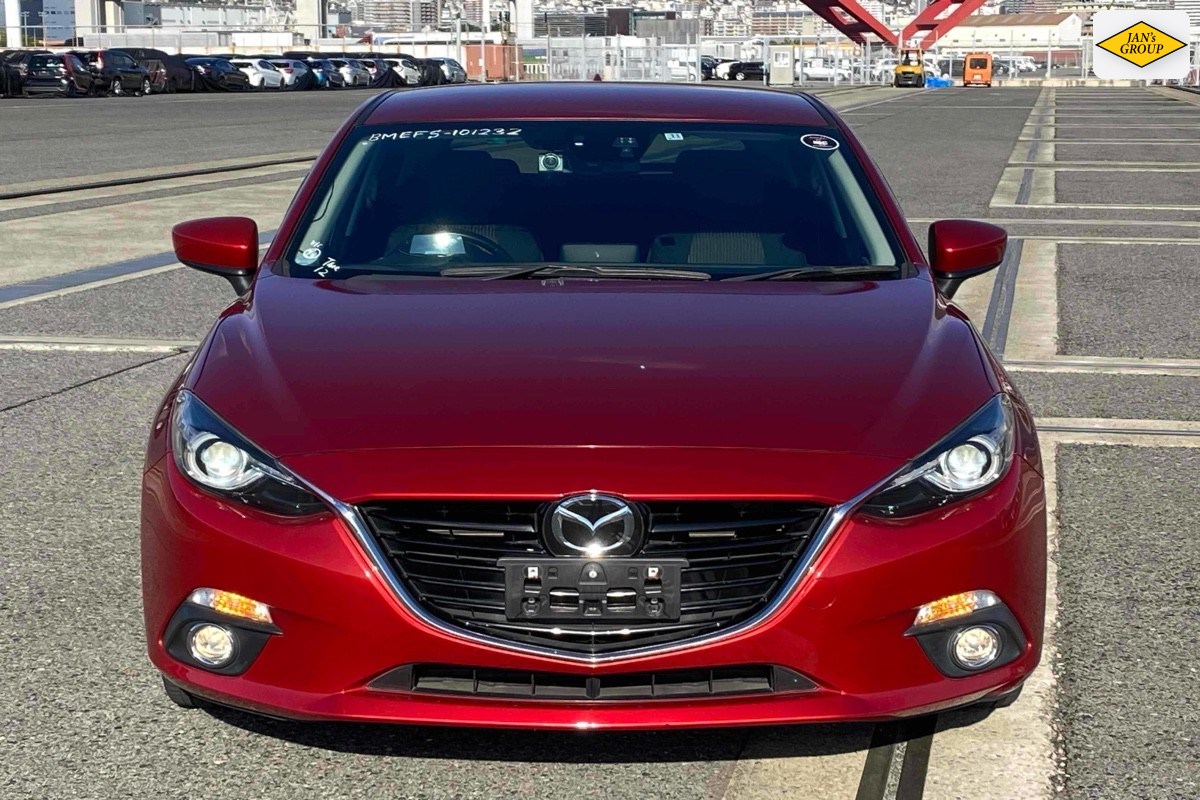 2013 Mazda Axela