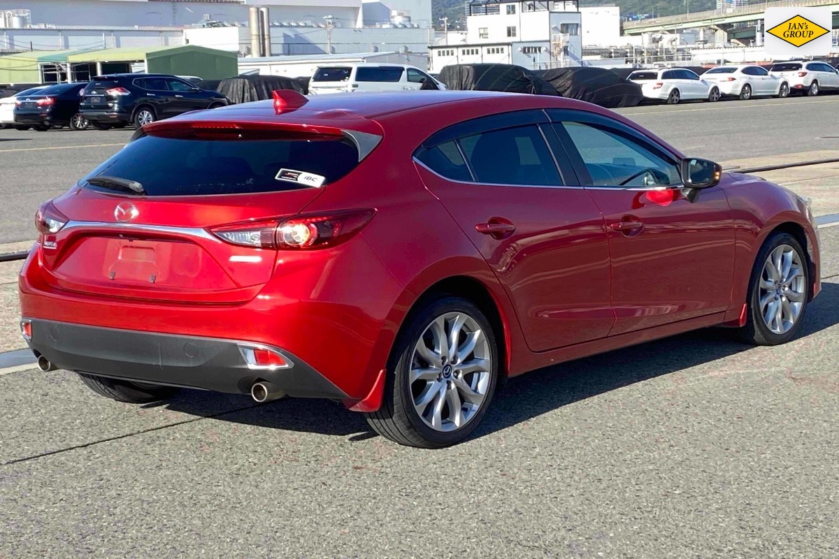 2013 Mazda Axela