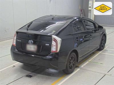 2013 Toyota Prius - Thumbnail