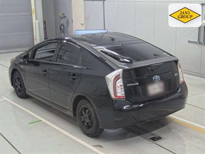 2013 Toyota Prius - Thumbnail