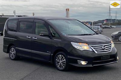 2015 Nissan Serena - Thumbnail