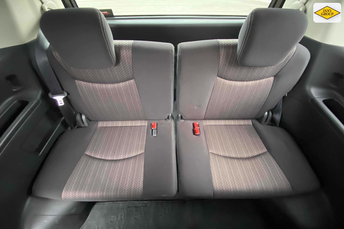 2015 Nissan Serena