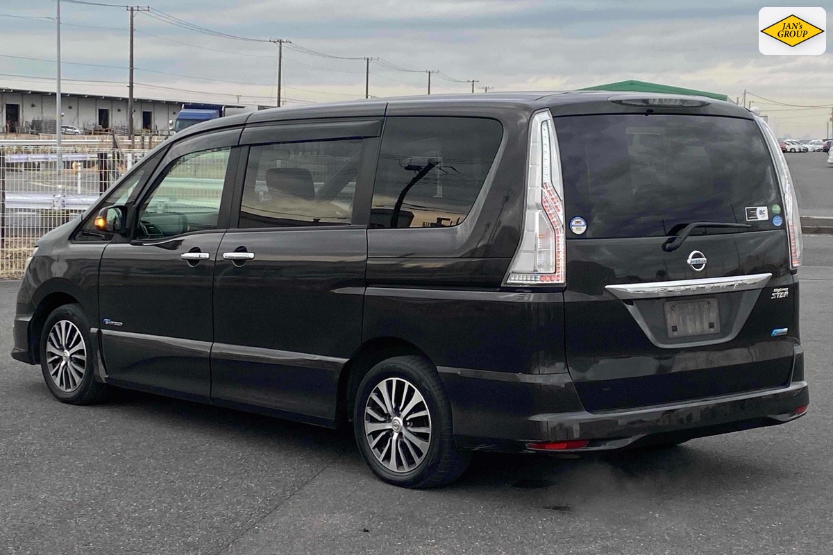 2015 Nissan Serena