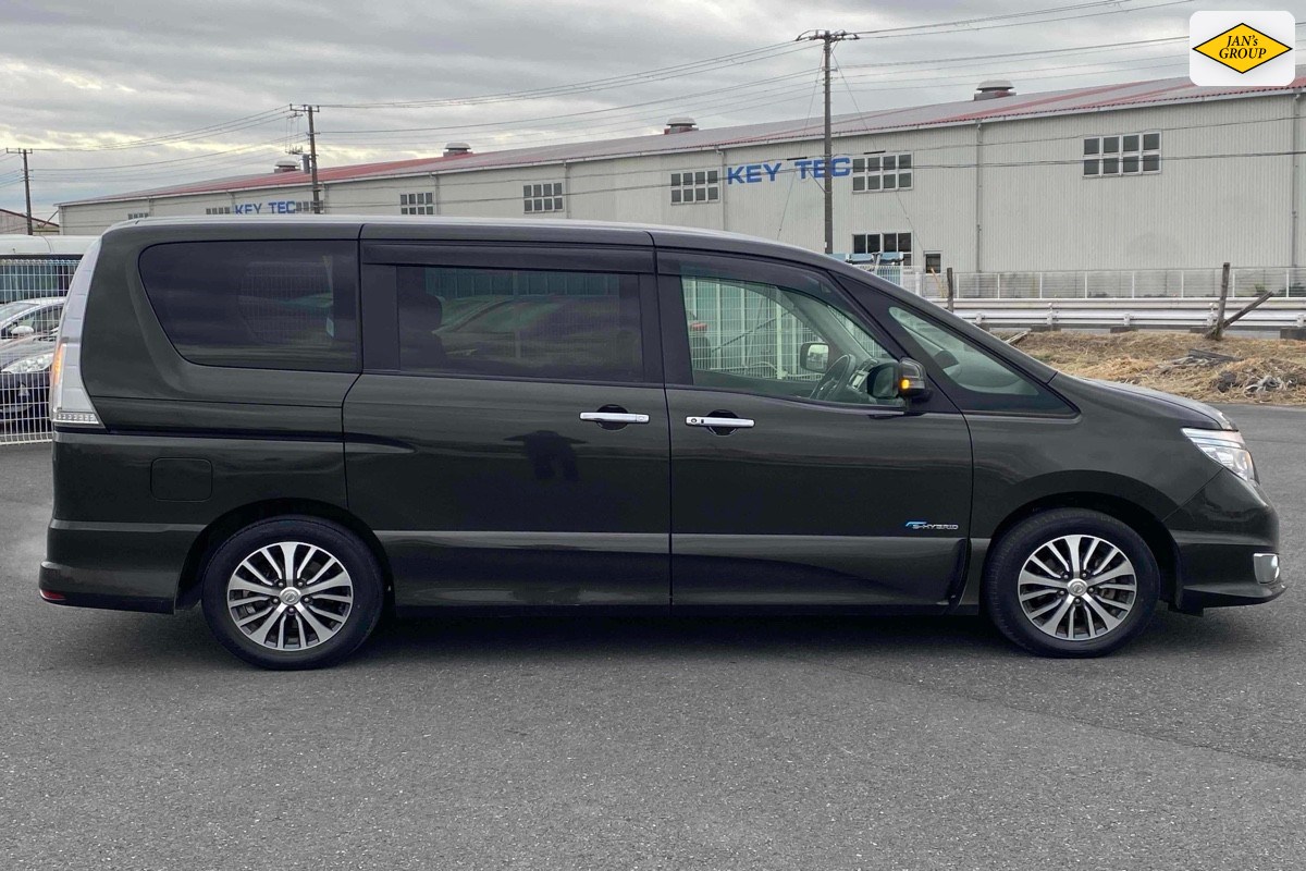 2015 Nissan Serena