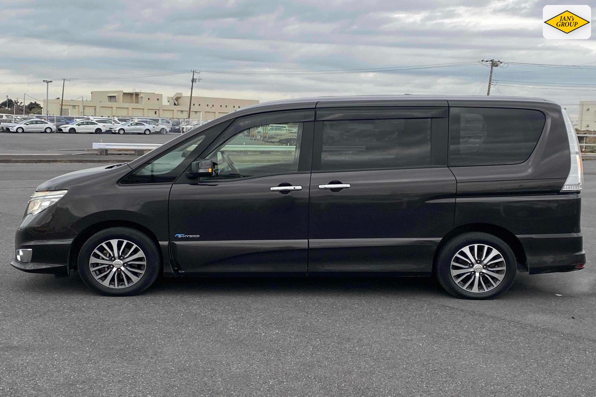 2015 Nissan Serena