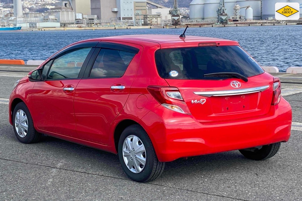 2016 Toyota Vitz