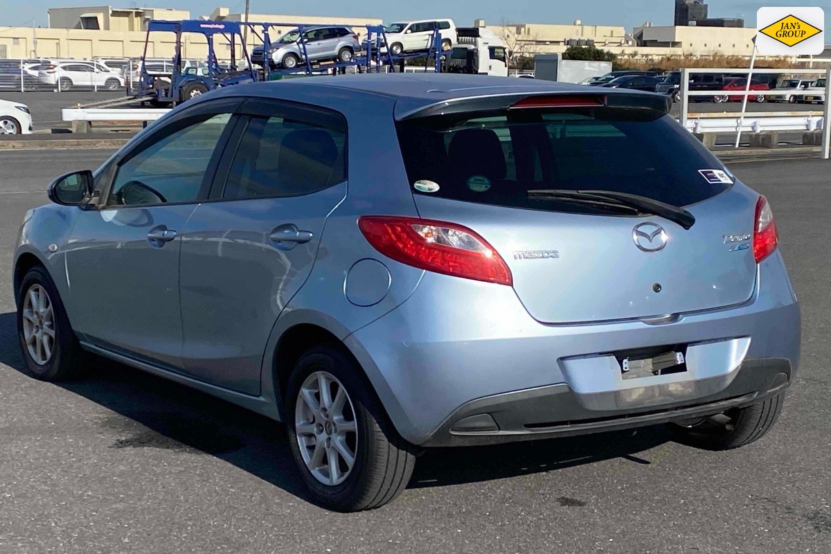 2012 Mazda Demio