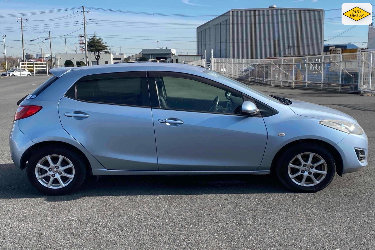 2012 Mazda Demio