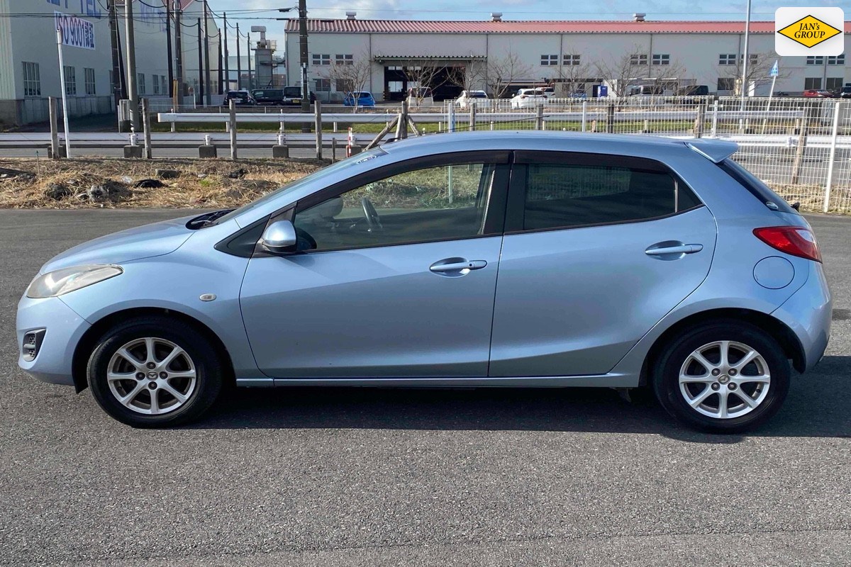 2012 Mazda Demio