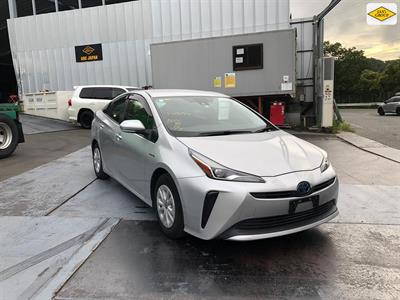 2019 Toyota Prius - Thumbnail