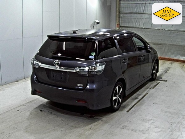 2013 Toyota Wish