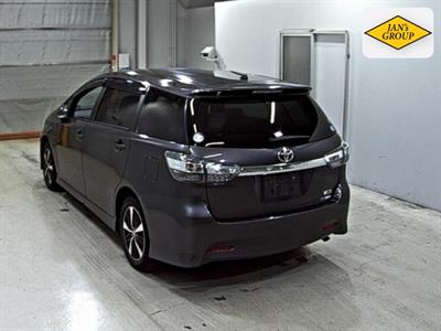 2013 Toyota Wish - Thumbnail