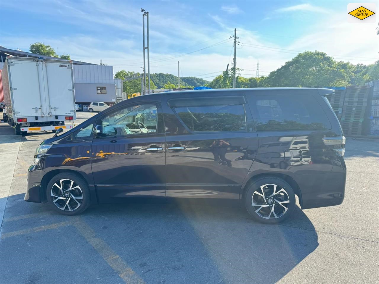 2013 Toyota Vellfire