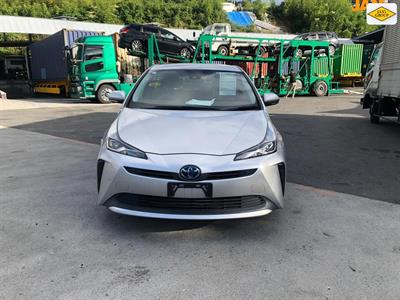 2019 Toyota Prius - Thumbnail