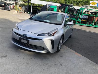 2019 Toyota Prius - Thumbnail