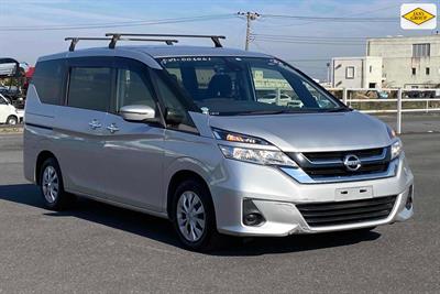 2017 Nissan Serena - Thumbnail