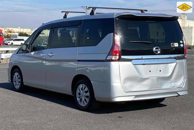 2017 Nissan Serena - Thumbnail