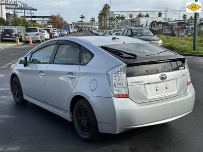 2013 Toyota Prius - Thumbnail