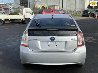 2013 Toyota Prius - Thumbnail