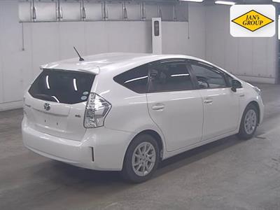 2013 Toyota Prius - Thumbnail