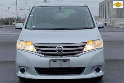 2013 Nissan Serena - Thumbnail