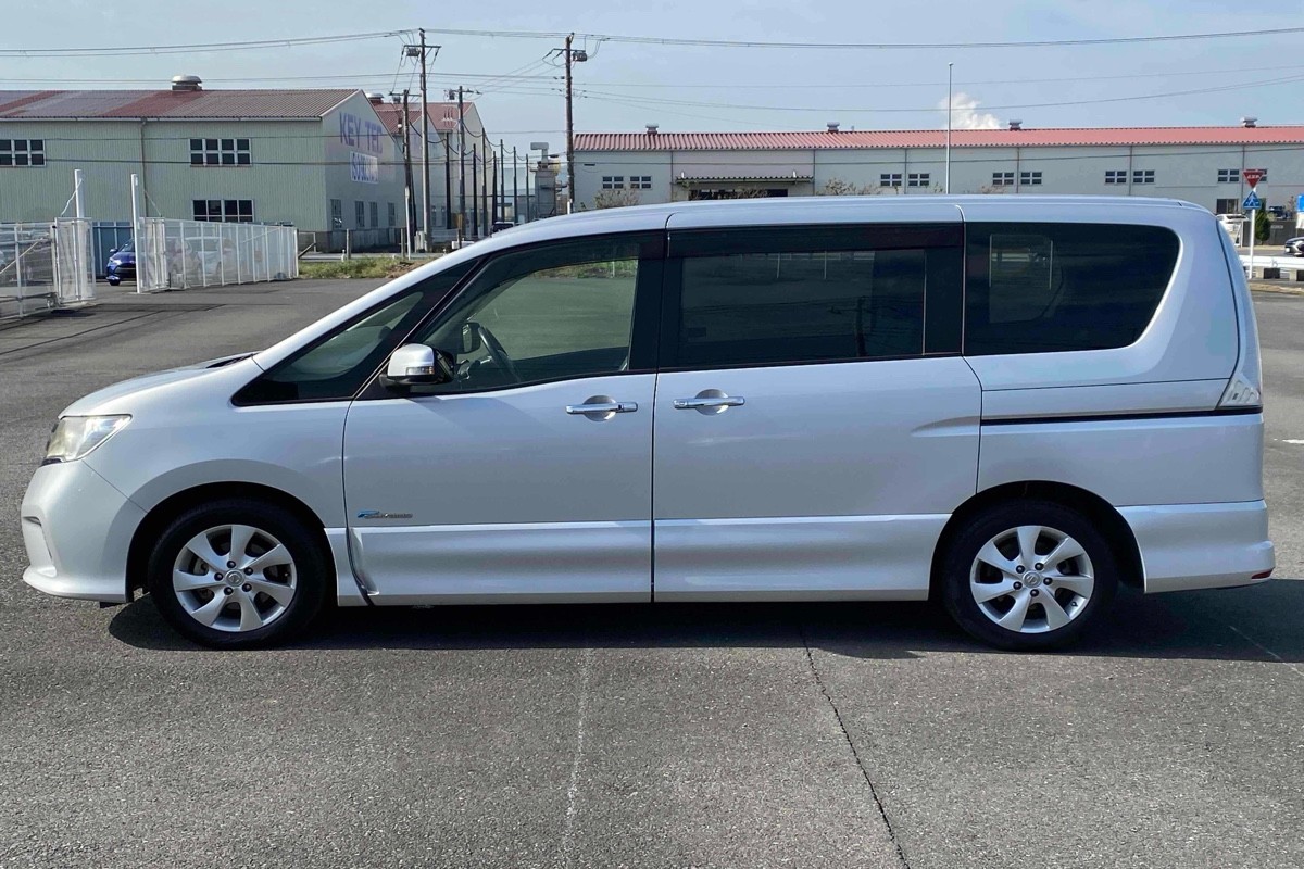 2013 Nissan Serena