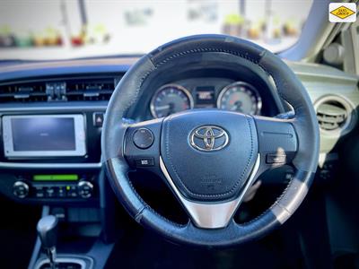 2013 Toyota Auris - Thumbnail