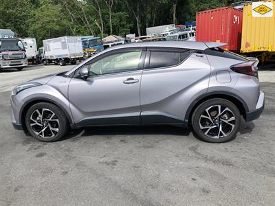 2017 Toyota C-HR - Thumbnail