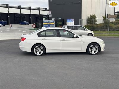 2012 BMW 320i - Thumbnail