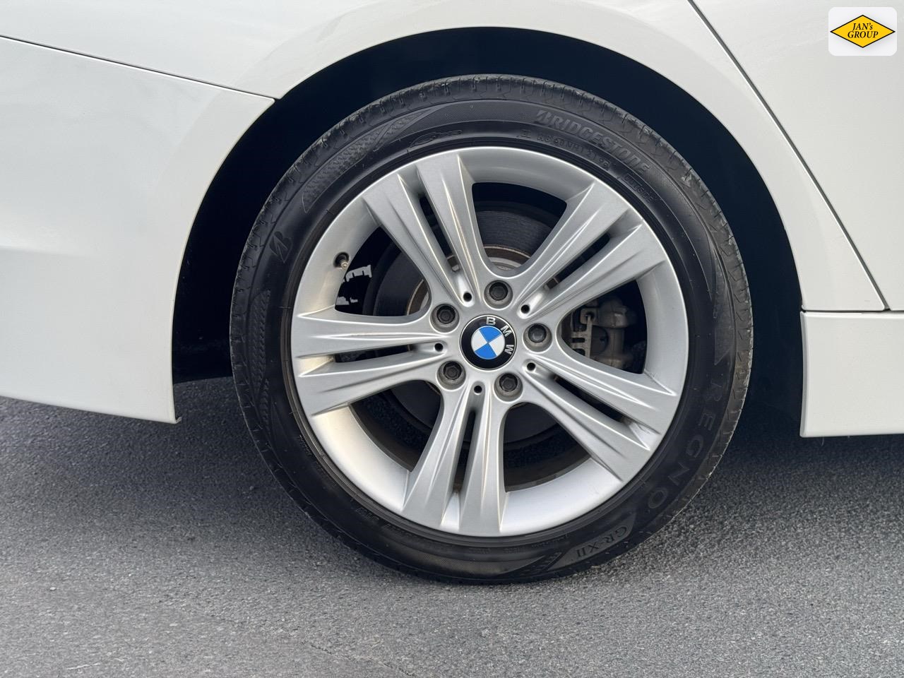 2012 BMW 320i