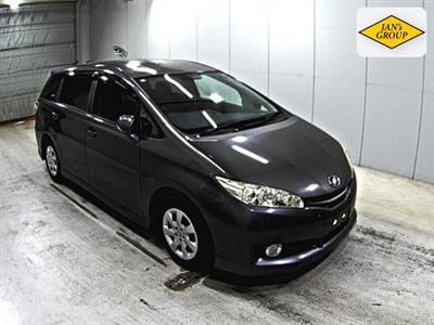 2013 Toyota Wish - Thumbnail