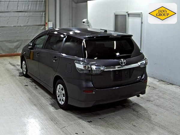 2013 Toyota Wish