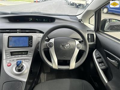 2012 Toyota Prius - Thumbnail