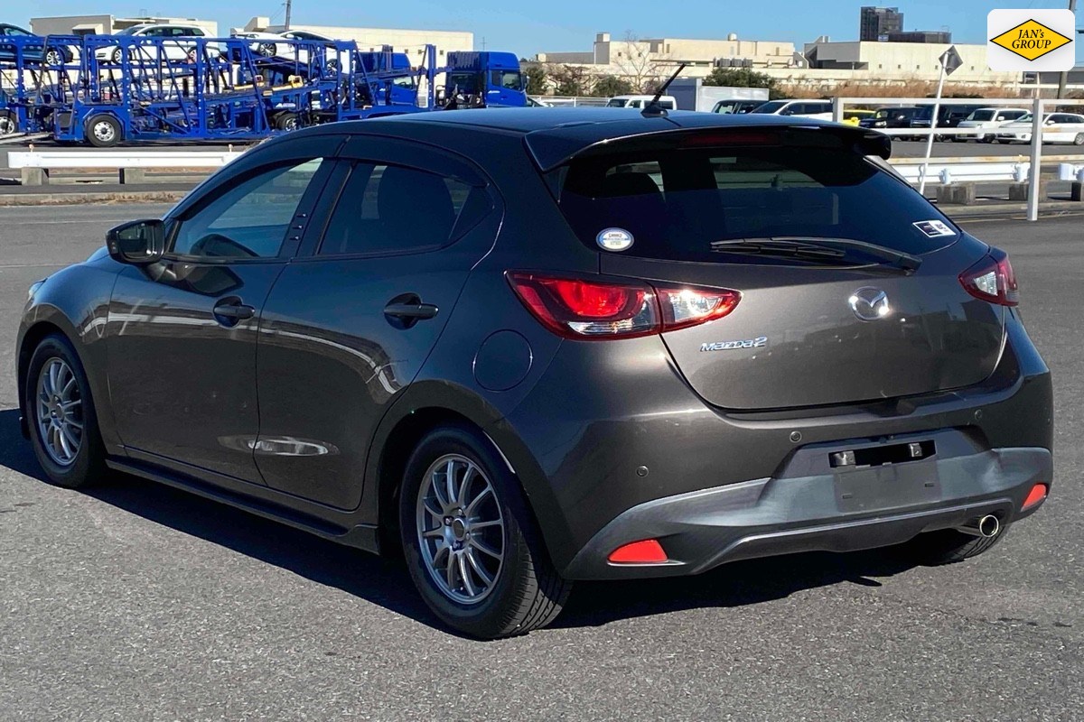 2016 Mazda Demio