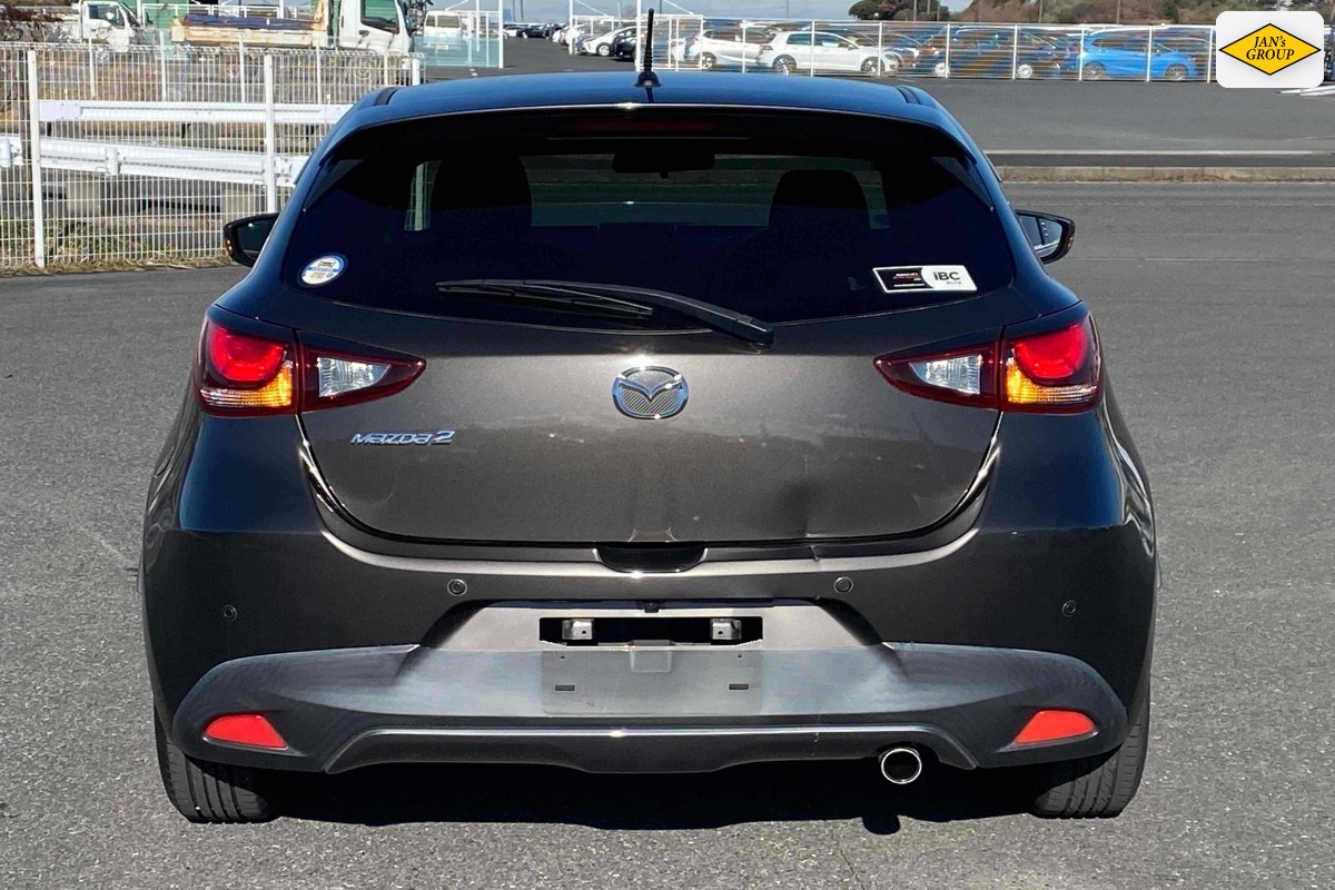 2016 Mazda Demio