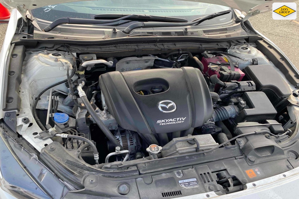 2016 Mazda Axela